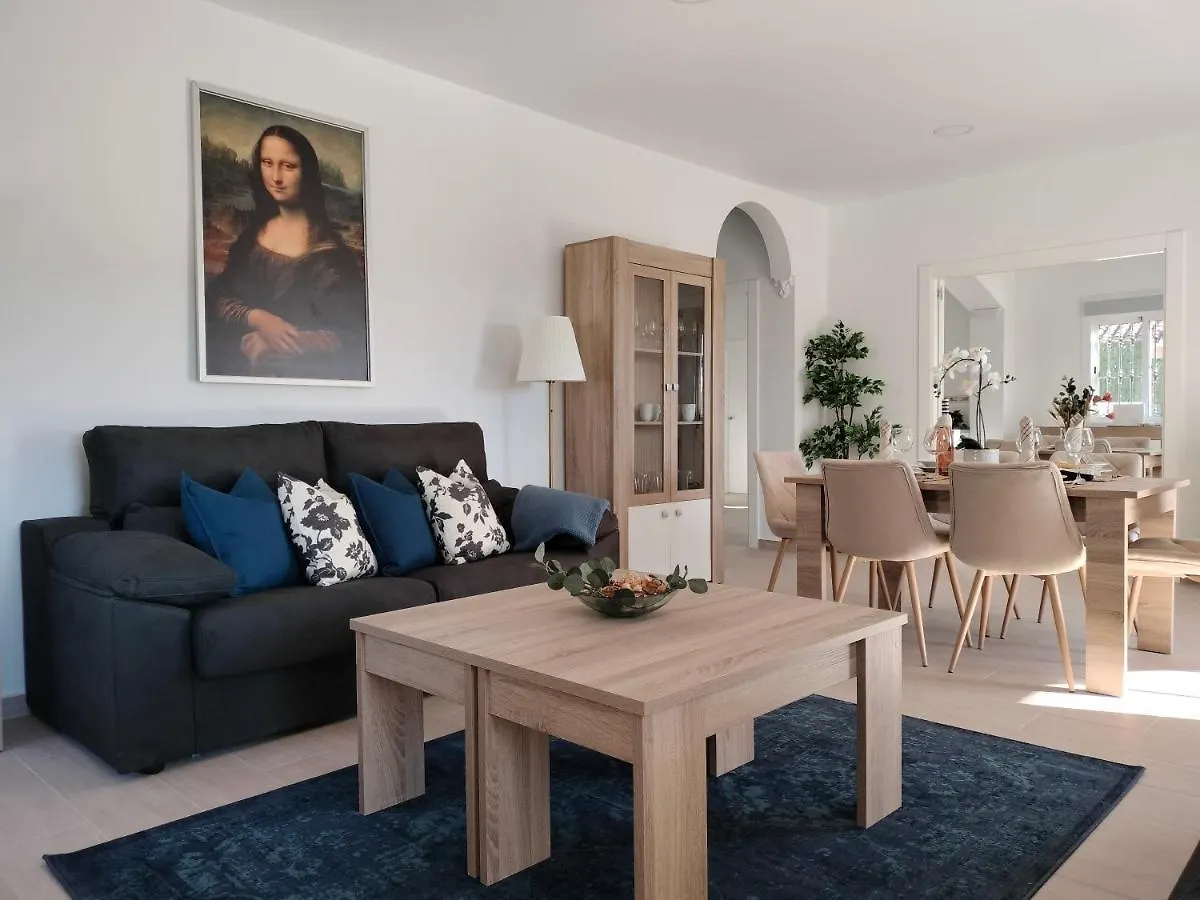 בית נופש בנאלמדנה Chalet Antonio ספרד