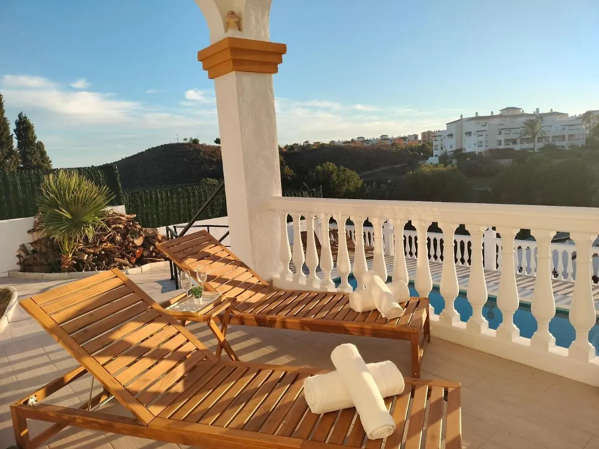 בית נופש בנאלמדנה Chalet Antonio